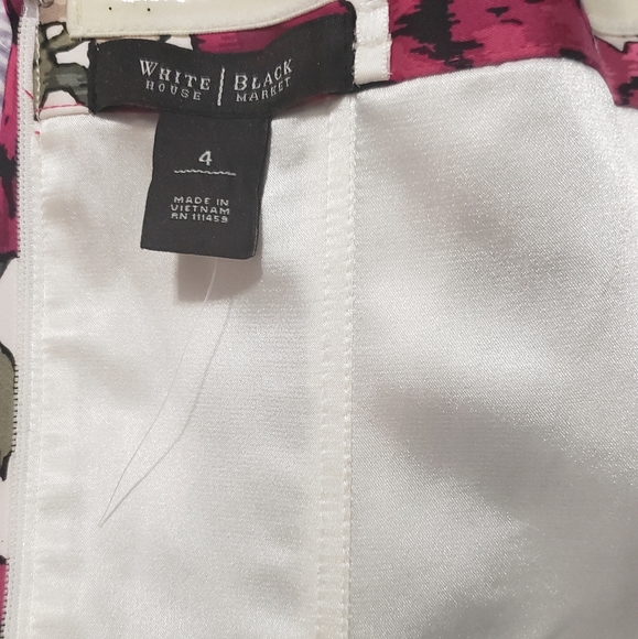 Corset Roses - Picture 3 of 4